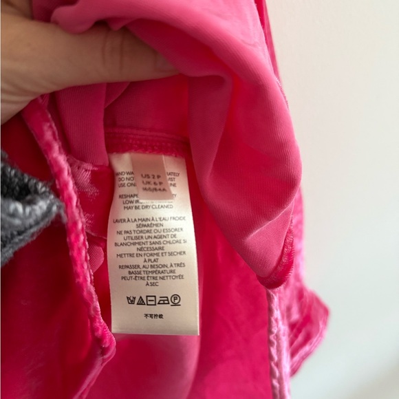 Pilcro by Anthropologie Mara Velvet Shirt – Hot Pink - Size 2 - Picture 6 of 7